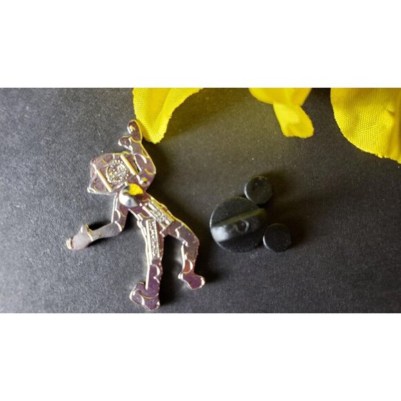 Disney Mowgli Boy Trading Pin Jungle Book Lapel Pin Brooch Jewelry Accessories - Picture 3 of 5